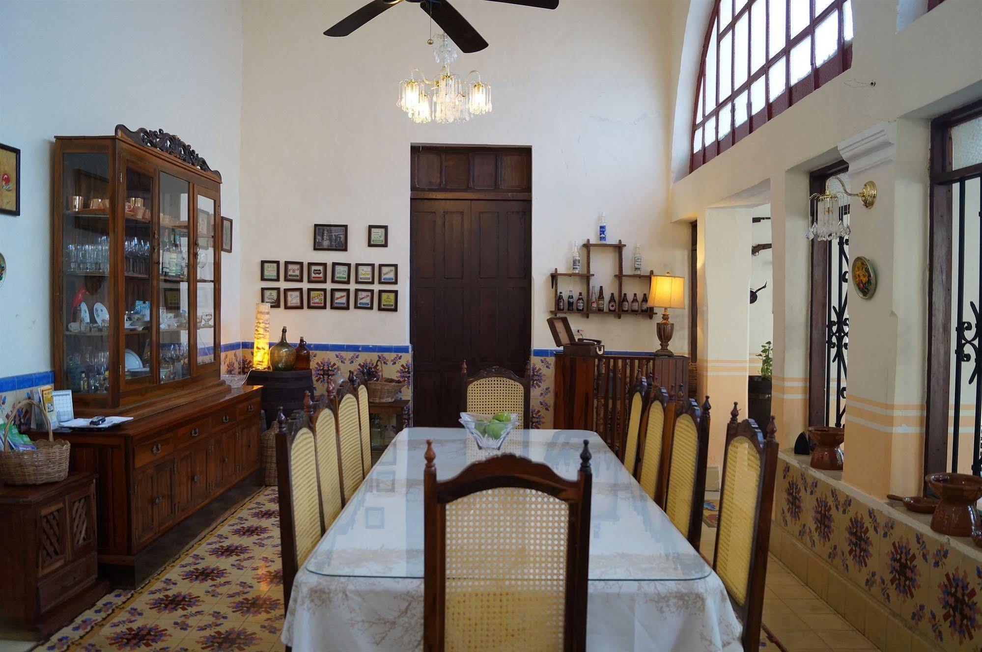 מלון ואיאדוליד Casa Marlene מראה חיצוני תמונה